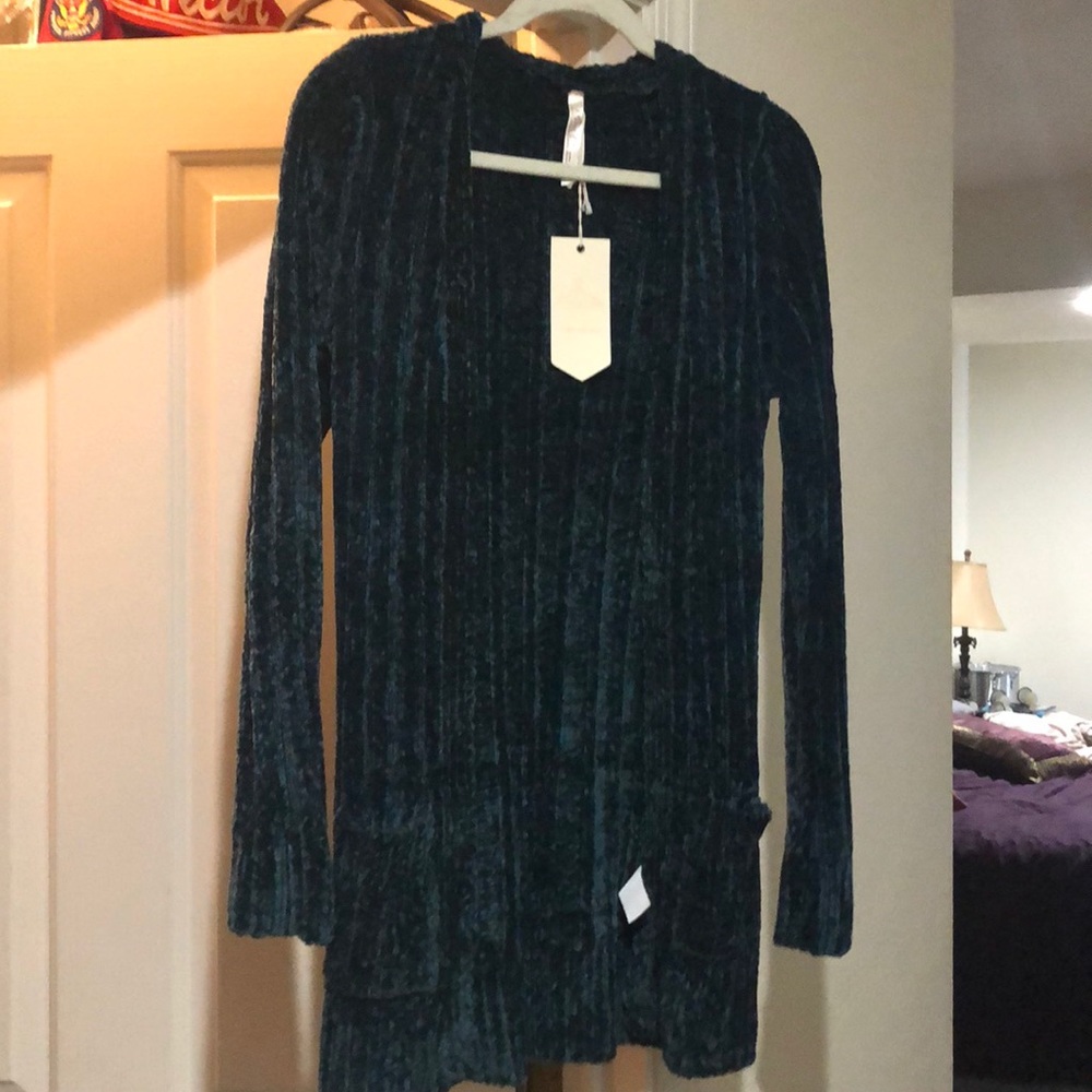 Long cardigan sweater